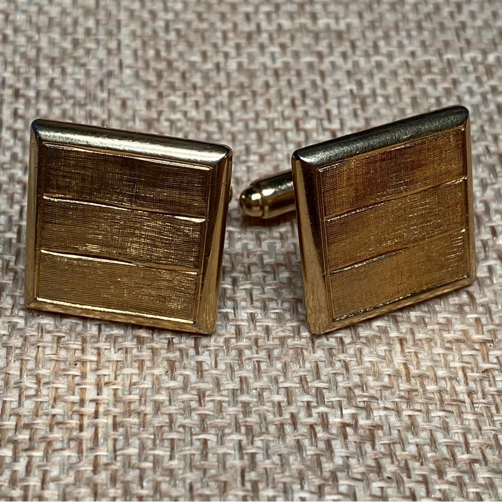 3📚/$25- Gold Square Cufflinks With Textured Stripes Formal Wear